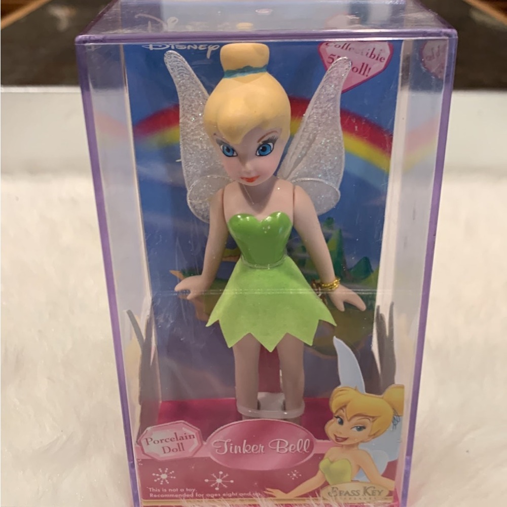 Disney Tinker bell 5” Porcelain Doll Brass Key Keepsakes 2005 edition